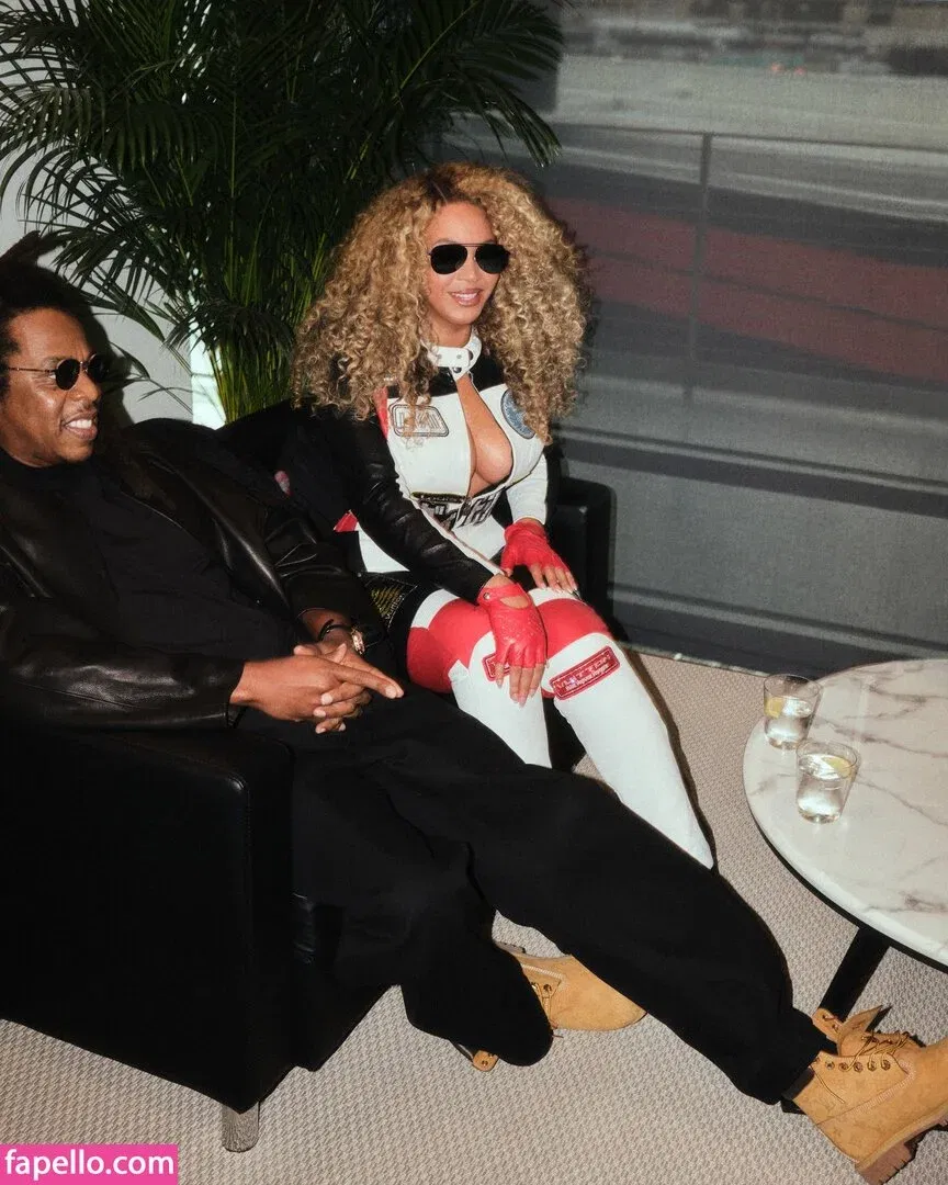 Beyonce / beyoncenavago Onlyfans Photo Gallery 