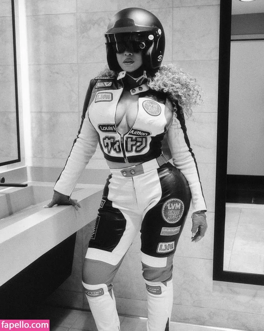 Beyonce / beyoncenavago Onlyfans Photo Gallery 