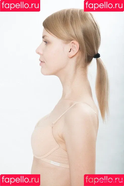 Alina Rin / alinarin / alinarinrin / arinushika / deepfake Onlyfans Photo Gallery 