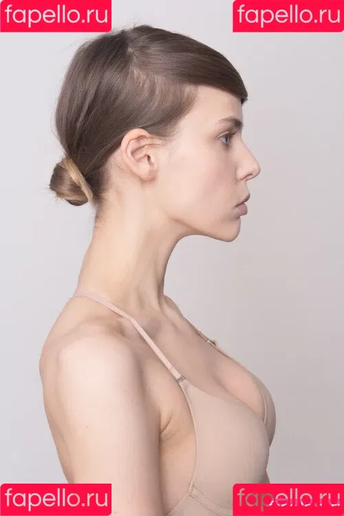 Alina Rin / alinarin / alinarinrin / arinushika / deepfake Onlyfans Photo Gallery 
