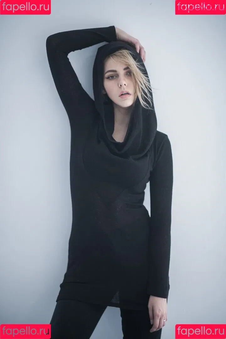 Alina Rin / alinarin / alinarinrin / arinushika / deepfake Onlyfans Photo Gallery 
