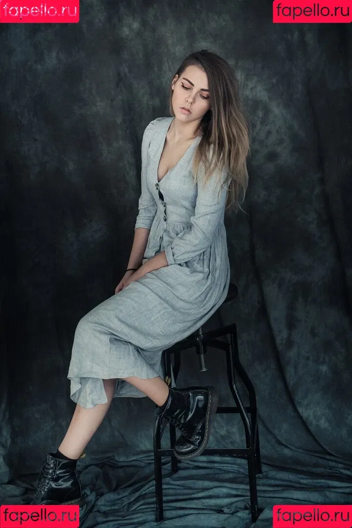 Alina Rin / alinarin / alinarinrin / arinushika / deepfake Onlyfans Photo Gallery 