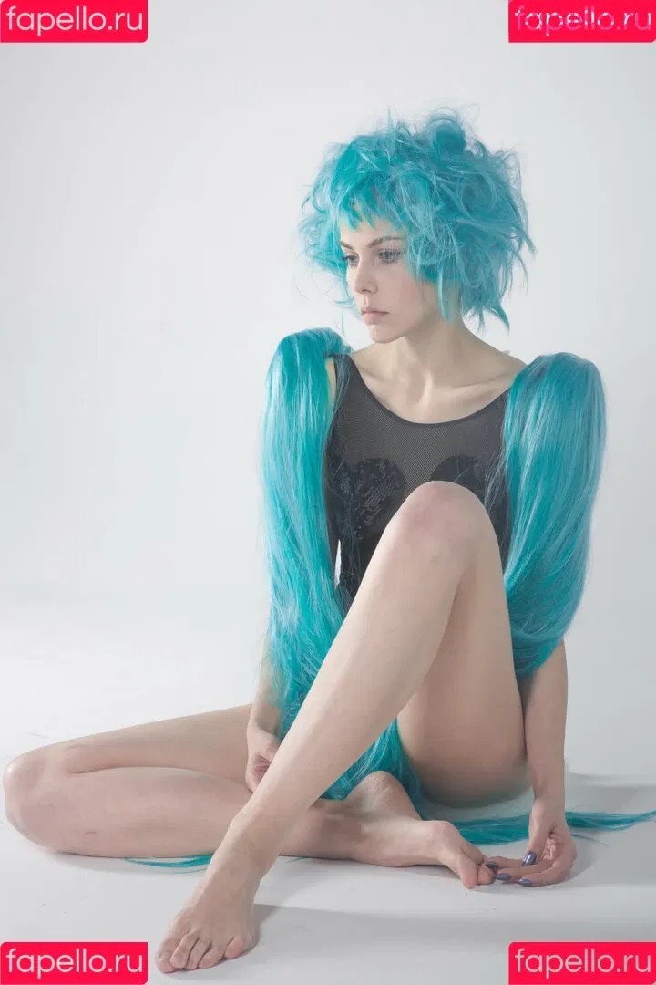 Alina Rin / alinarin / alinarinrin / arinushika / deepfake Onlyfans Photo Gallery 