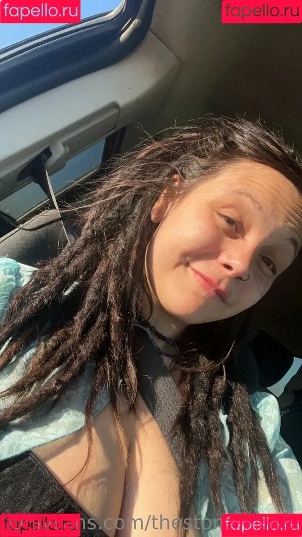 thestonedmom / thestonedmommy Onlyfans Photo Gallery 