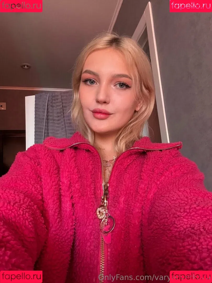 daisybloomm / thereeldaisybloomss Onlyfans Photo Gallery 