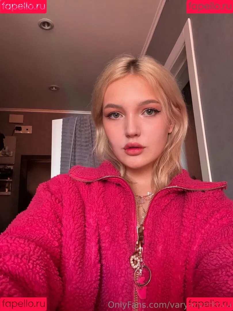 daisybloomm / thereeldaisybloomss Onlyfans Photo Gallery 