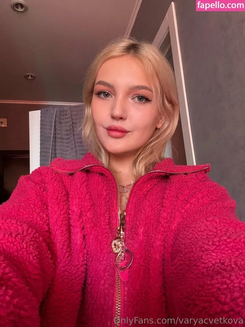 daisybloomm / thereeldaisybloomss Onlyfans Photo Gallery 