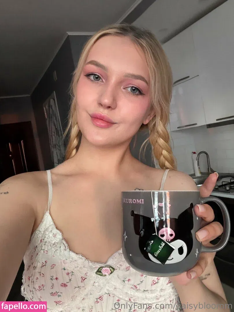 daisybloomm / thereeldaisybloomss Onlyfans Photo Gallery 