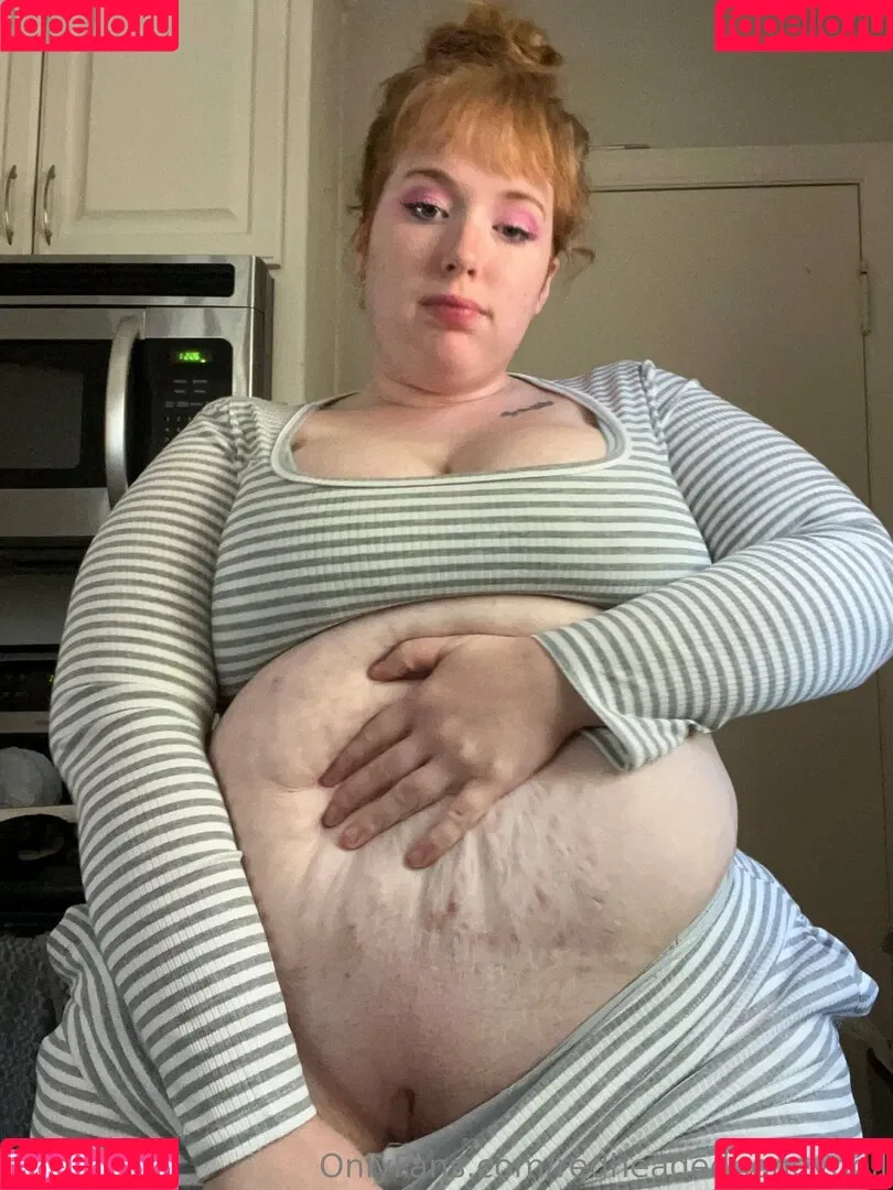 redheadedhoneydoll / thehoneydoll Onlyfans Photo Gallery 