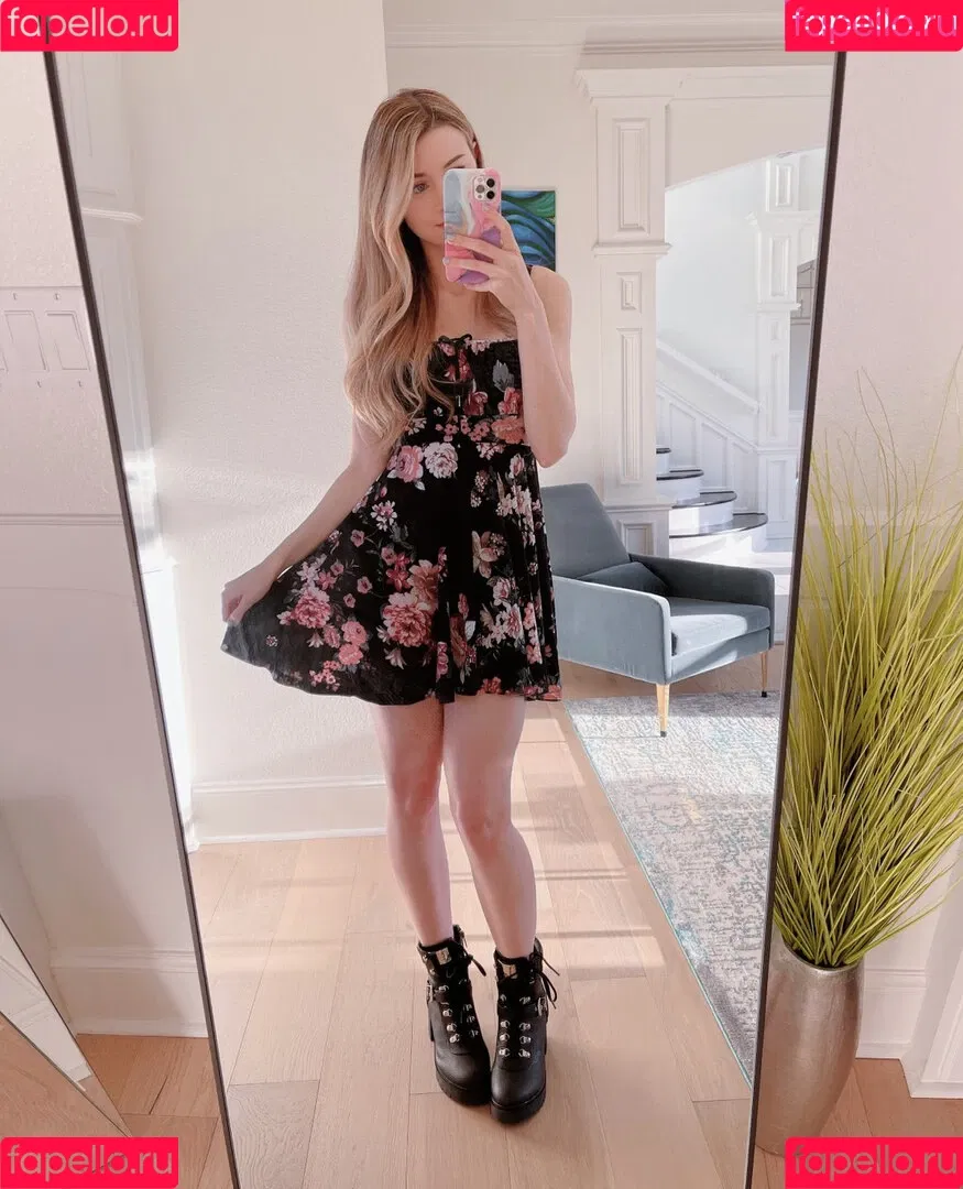 Dizzykitten / dizzykitten7 / dizzykittenpaws / thedizzykitten Onlyfans Photo Gallery 