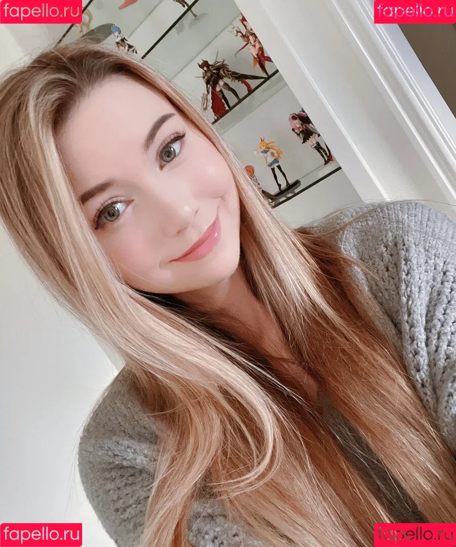 Dizzykitten / dizzykitten7 / dizzykittenpaws / thedizzykitten Onlyfans Photo Gallery 