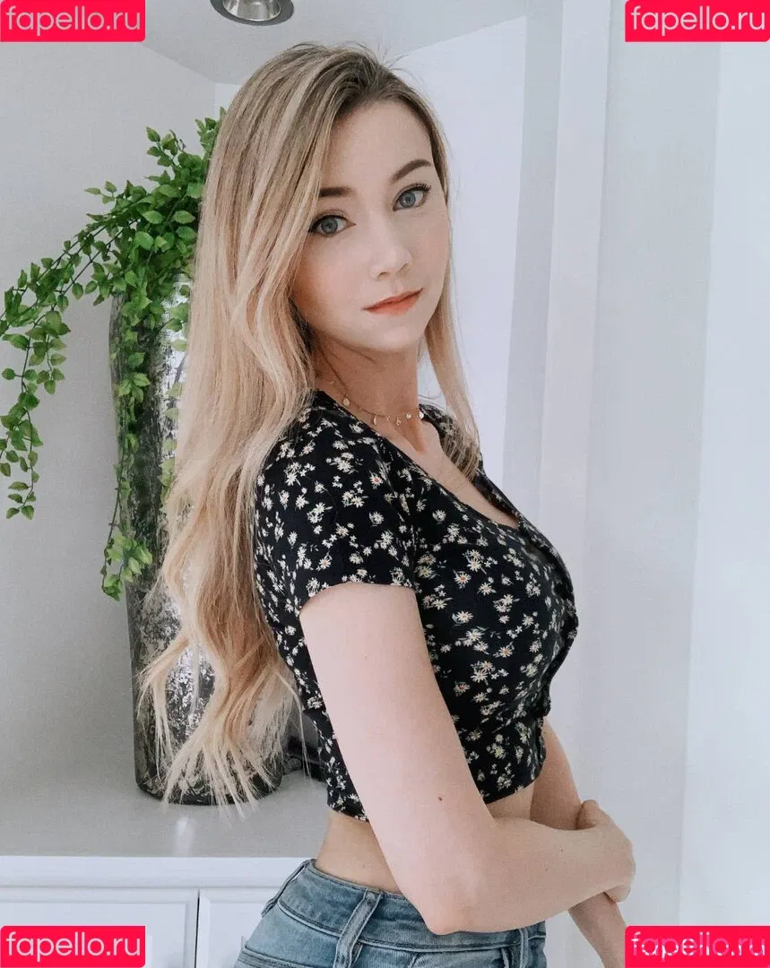 Dizzykitten / dizzykitten7 / dizzykittenpaws / thedizzykitten Onlyfans Photo Gallery 