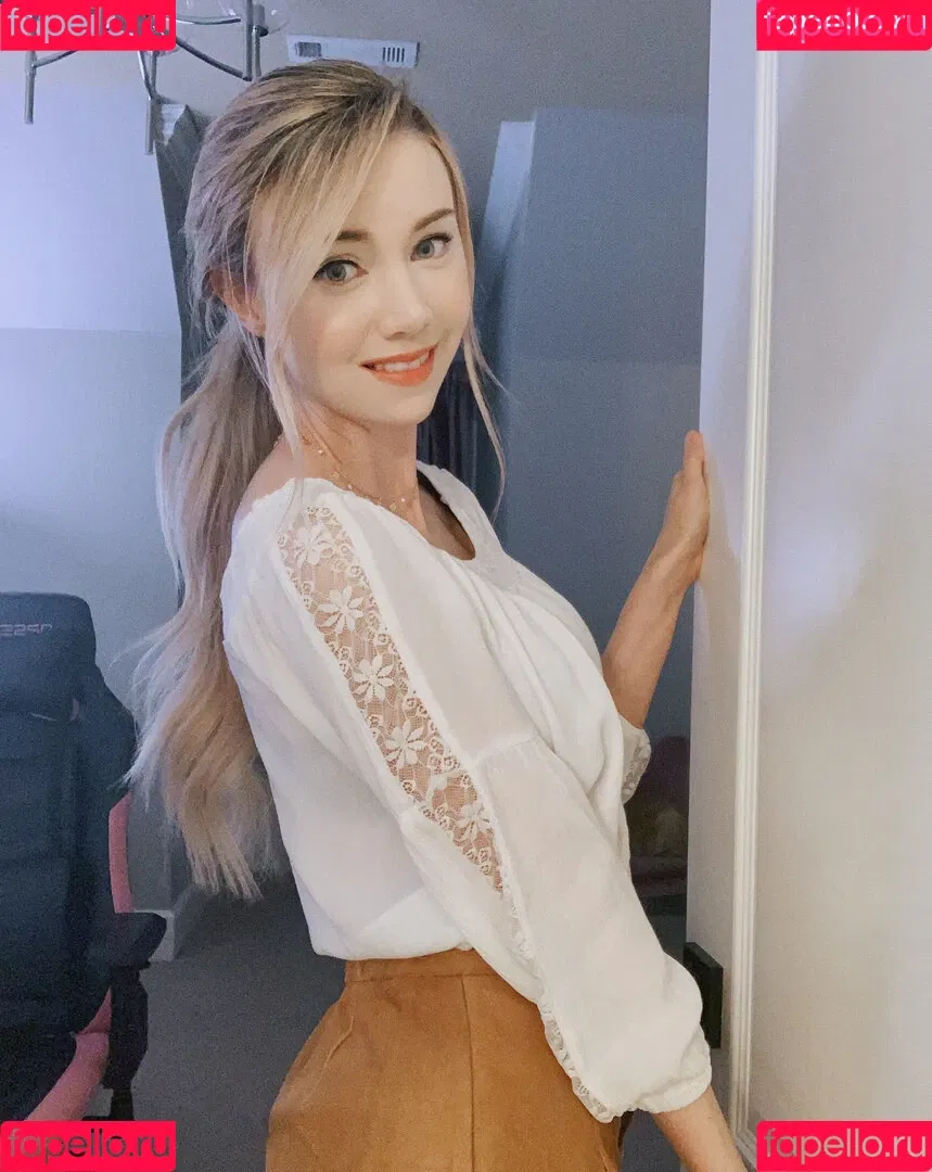 Dizzykitten / dizzykitten7 / dizzykittenpaws / thedizzykitten Onlyfans Photo Gallery 