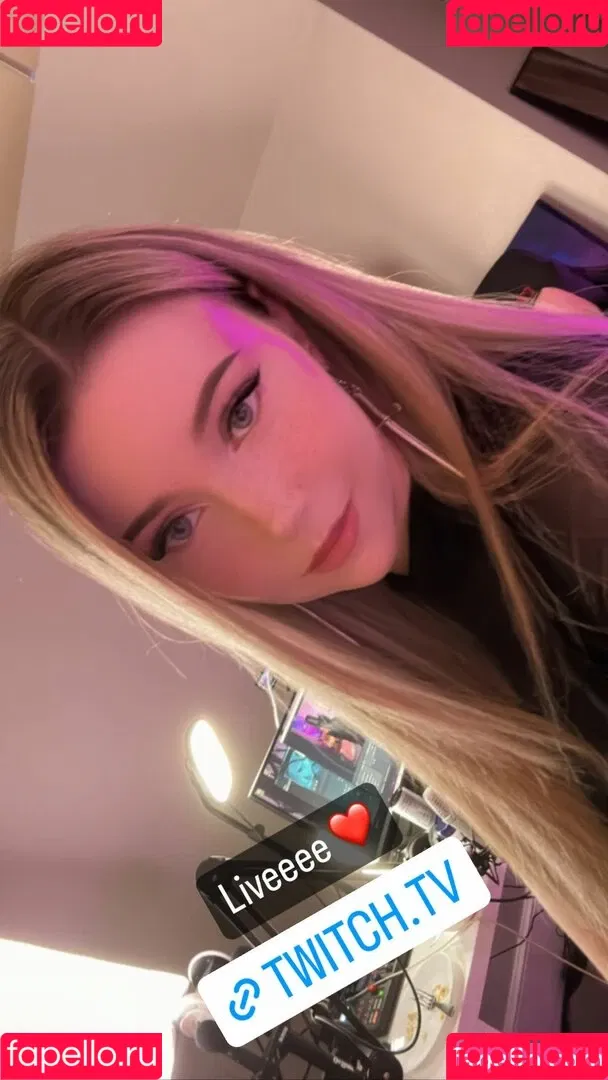 Dizzykitten / dizzykitten7 / dizzykittenpaws / thedizzykitten Onlyfans Photo Gallery 