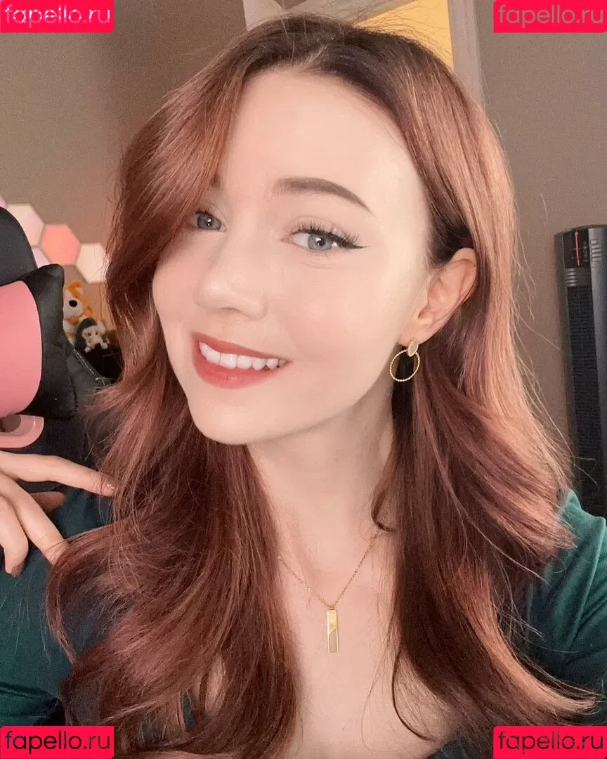 Dizzykitten / dizzykitten7 / dizzykittenpaws / thedizzykitten Onlyfans Photo Gallery 