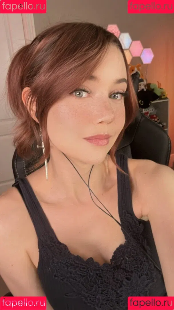 Dizzykitten / dizzykitten7 / dizzykittenpaws / thedizzykitten Onlyfans Photo Gallery 