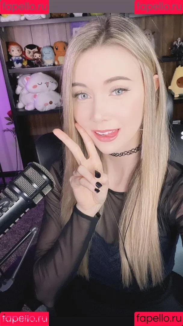 Dizzykitten / dizzykitten7 / dizzykittenpaws / thedizzykitten Onlyfans Photo Gallery 