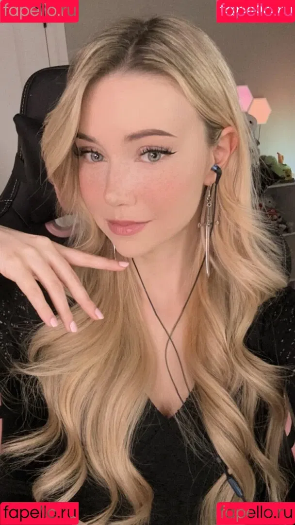Dizzykitten / dizzykitten7 / dizzykittenpaws / thedizzykitten Onlyfans Photo Gallery 