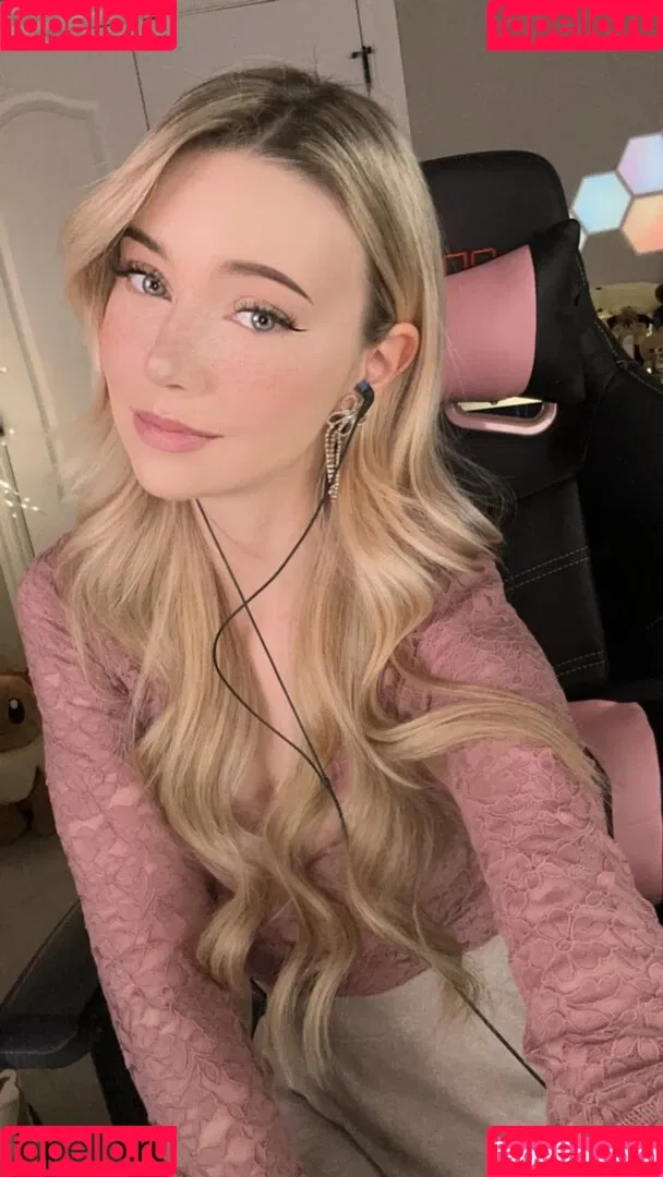 Dizzykitten / dizzykitten7 / dizzykittenpaws / thedizzykitten Onlyfans Photo Gallery 