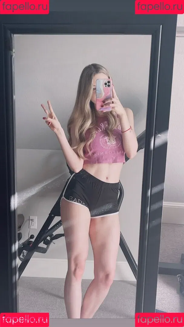 Dizzykitten / dizzykitten7 / dizzykittenpaws / thedizzykitten Onlyfans Photo Gallery 