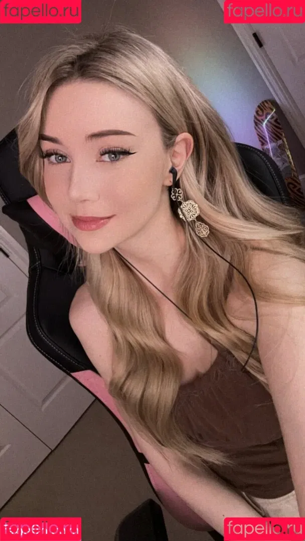Dizzykitten / dizzykitten7 / dizzykittenpaws / thedizzykitten Onlyfans Photo Gallery 