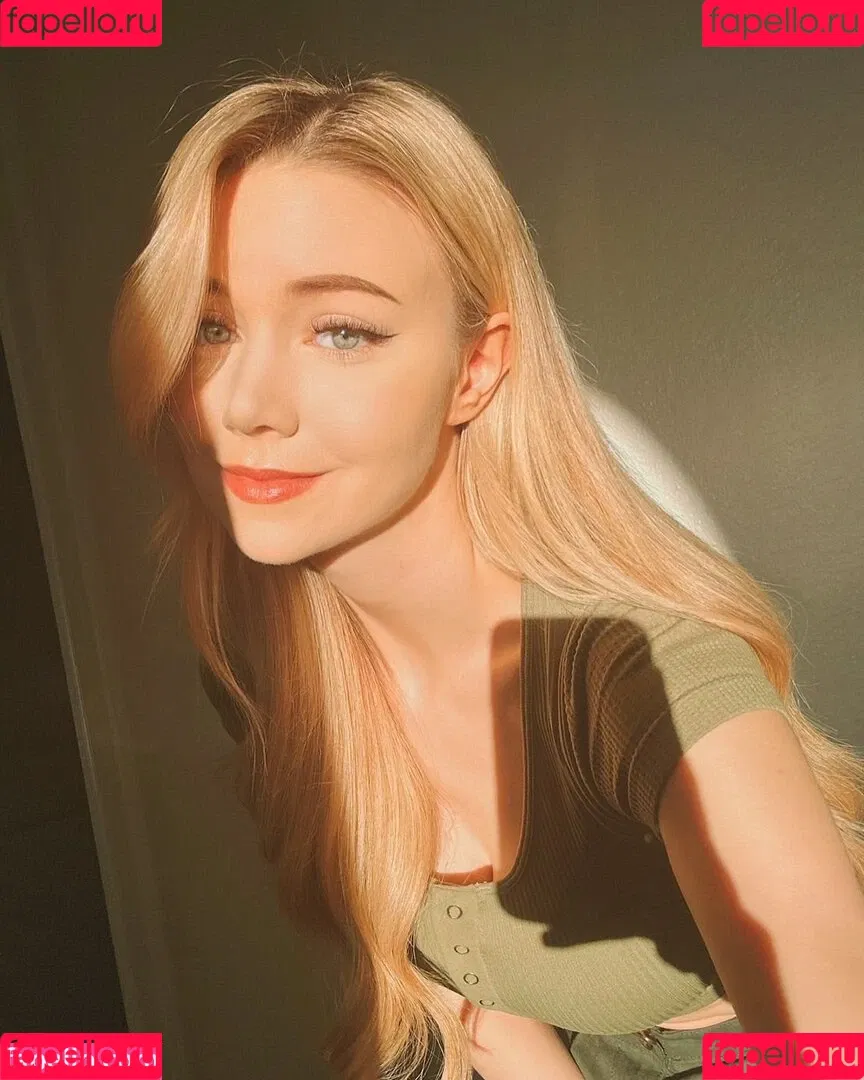 Dizzykitten / dizzykitten7 / dizzykittenpaws / thedizzykitten Onlyfans Photo Gallery 