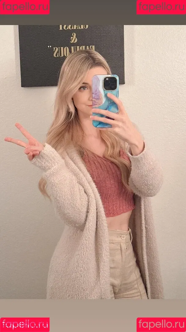 Dizzykitten / dizzykitten7 / dizzykittenpaws / thedizzykitten Onlyfans Photo Gallery 