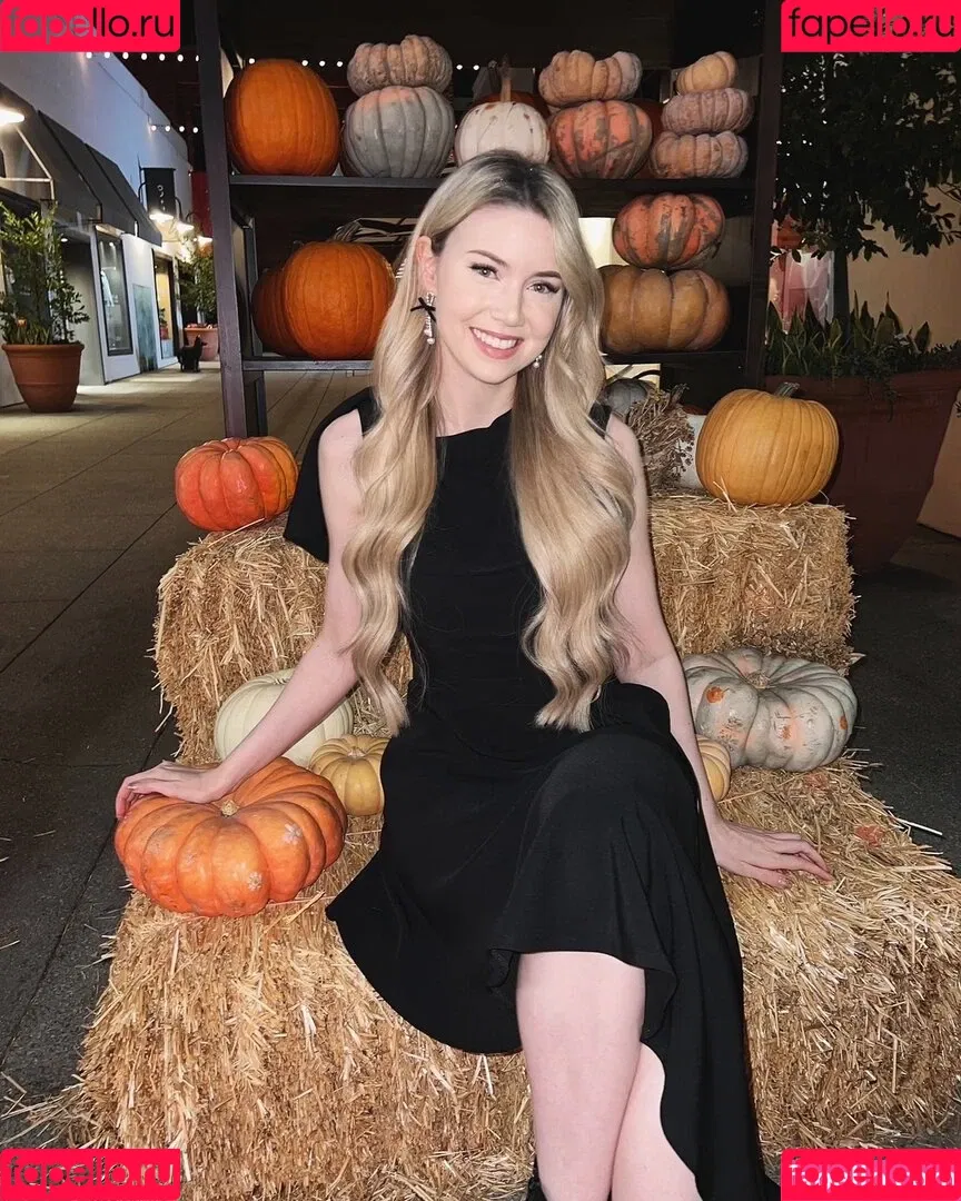 Dizzykitten / dizzykitten7 / dizzykittenpaws / thedizzykitten Onlyfans Photo Gallery 
