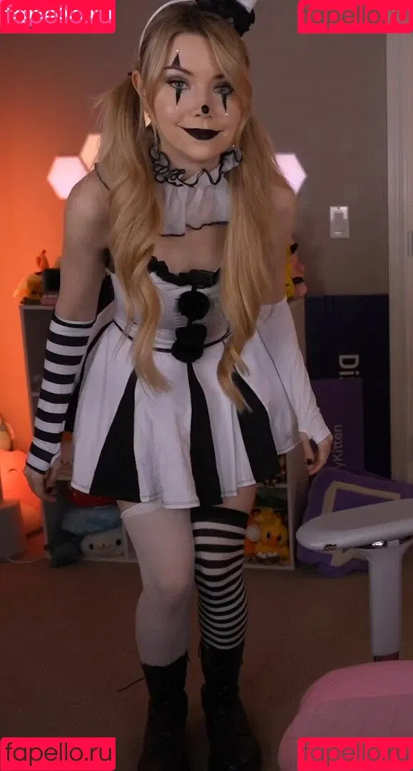 Dizzykitten / dizzykitten7 / dizzykittenpaws / thedizzykitten Onlyfans Photo Gallery 
