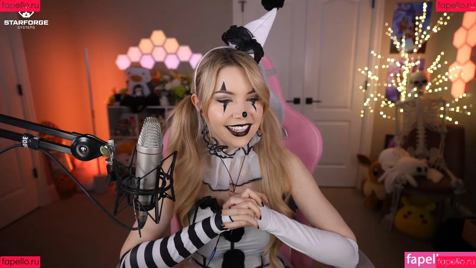 Dizzykitten / dizzykitten7 / dizzykittenpaws / thedizzykitten Onlyfans Photo Gallery 