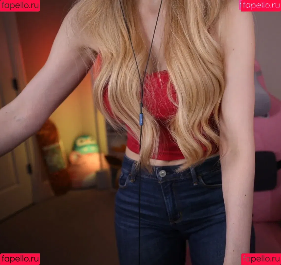 Dizzykitten / dizzykitten7 / dizzykittenpaws / thedizzykitten Onlyfans Photo Gallery 