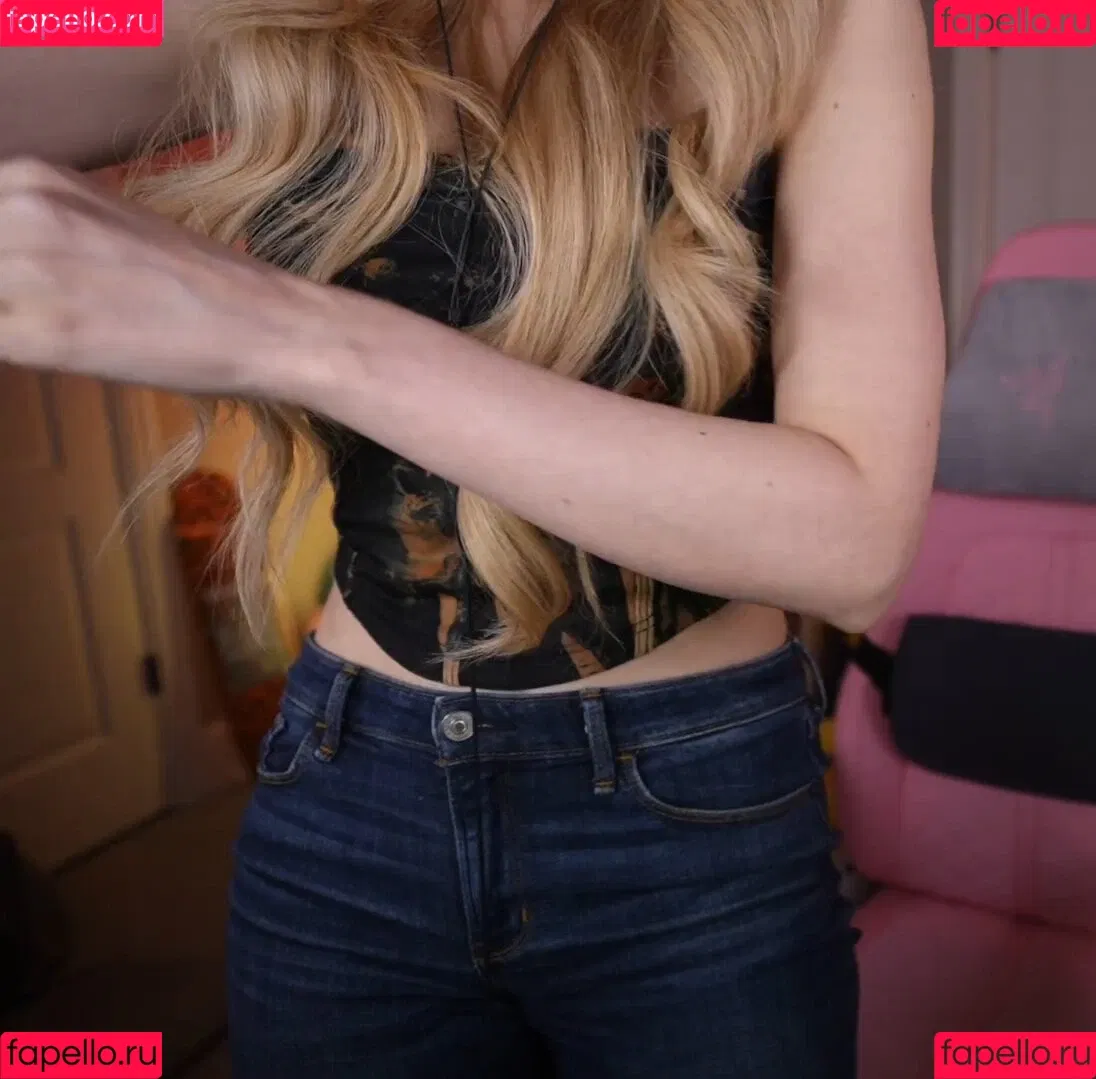 Dizzykitten / dizzykitten7 / dizzykittenpaws / thedizzykitten Onlyfans Photo Gallery 