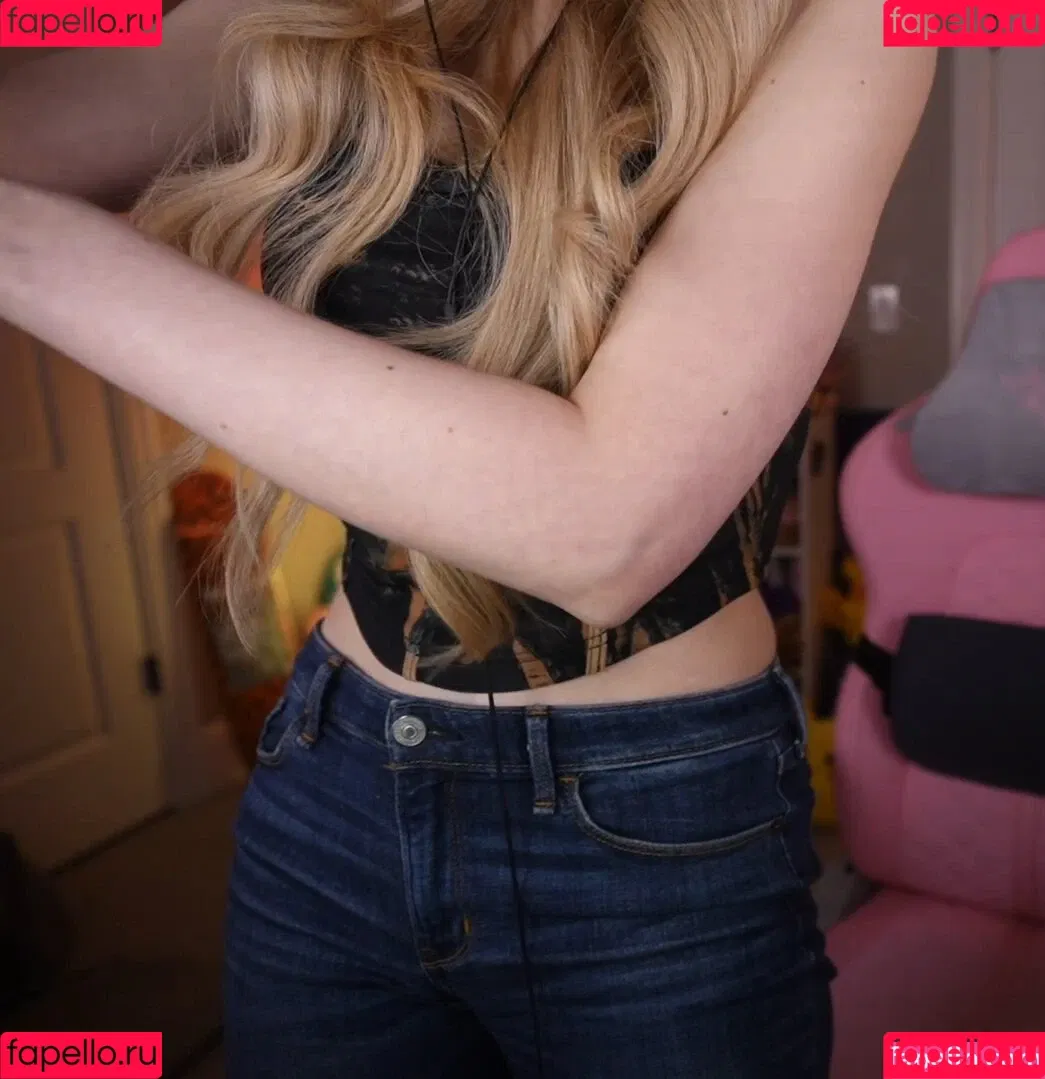 Dizzykitten / dizzykitten7 / dizzykittenpaws / thedizzykitten Onlyfans Photo Gallery 