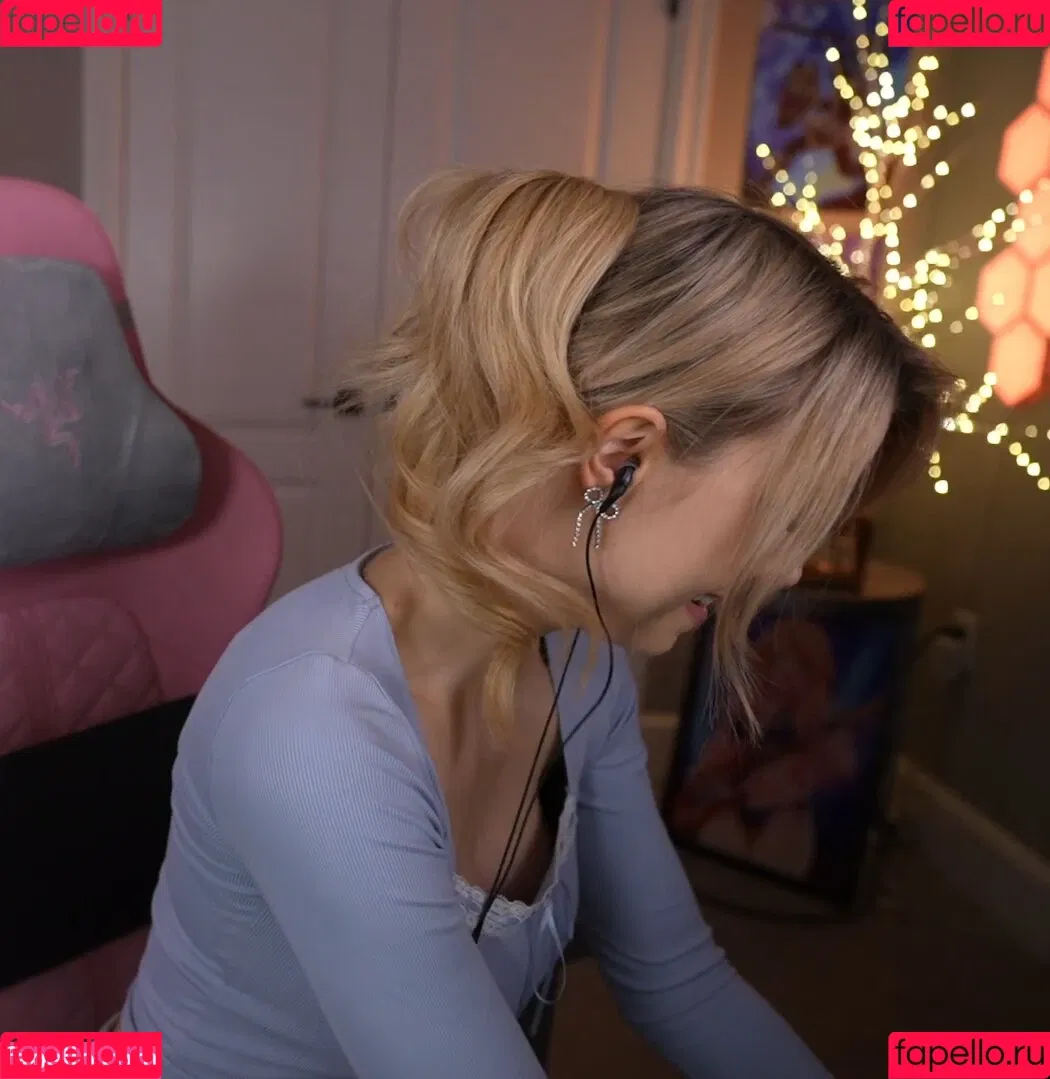 Dizzykitten / dizzykitten7 / dizzykittenpaws / thedizzykitten Onlyfans Photo Gallery 