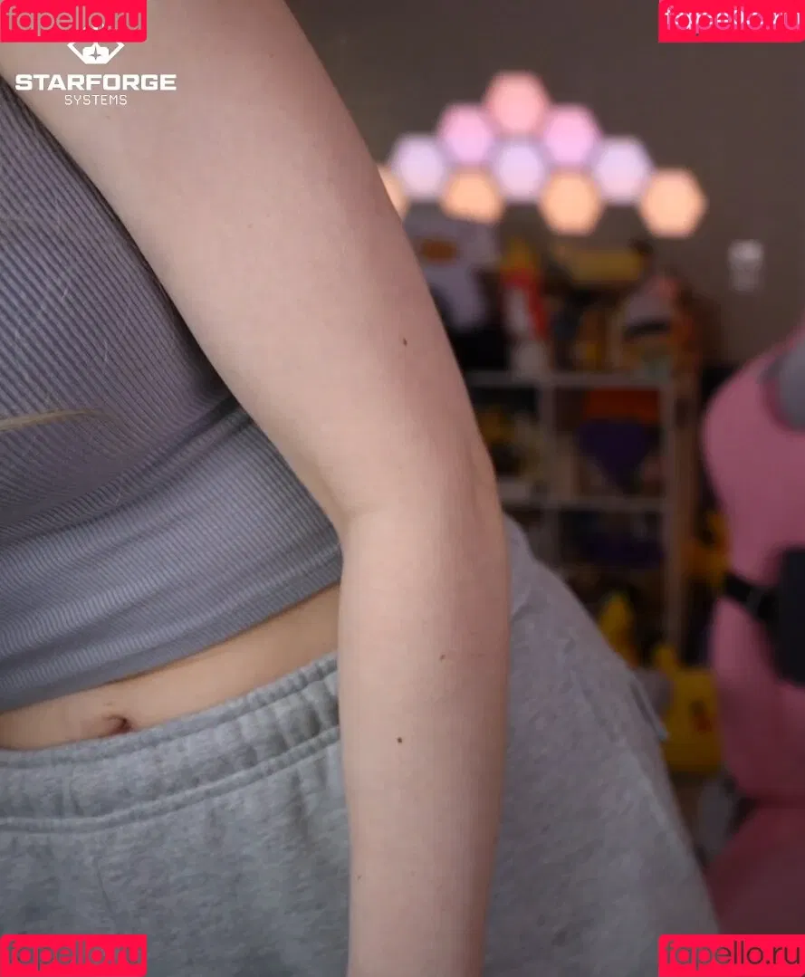 Dizzykitten / dizzykitten7 / dizzykittenpaws / thedizzykitten Onlyfans Photo Gallery 