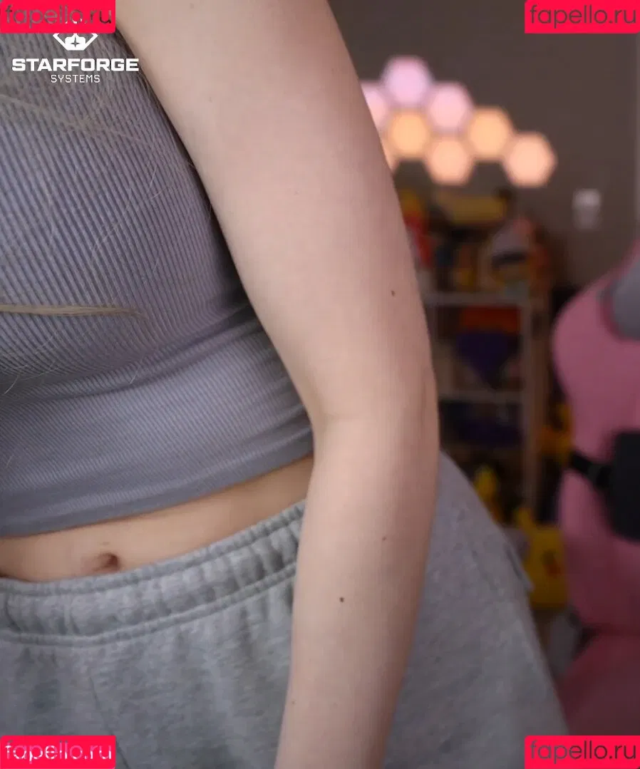 Dizzykitten / dizzykitten7 / dizzykittenpaws / thedizzykitten Onlyfans Photo Gallery 