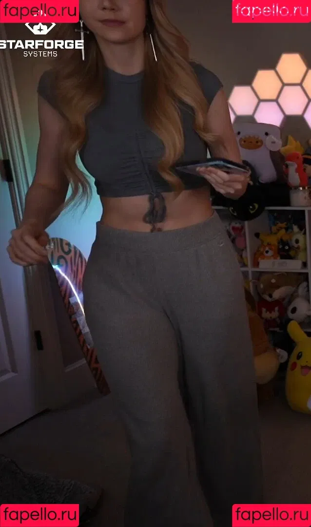 Dizzykitten / dizzykitten7 / dizzykittenpaws / thedizzykitten Onlyfans Photo Gallery 