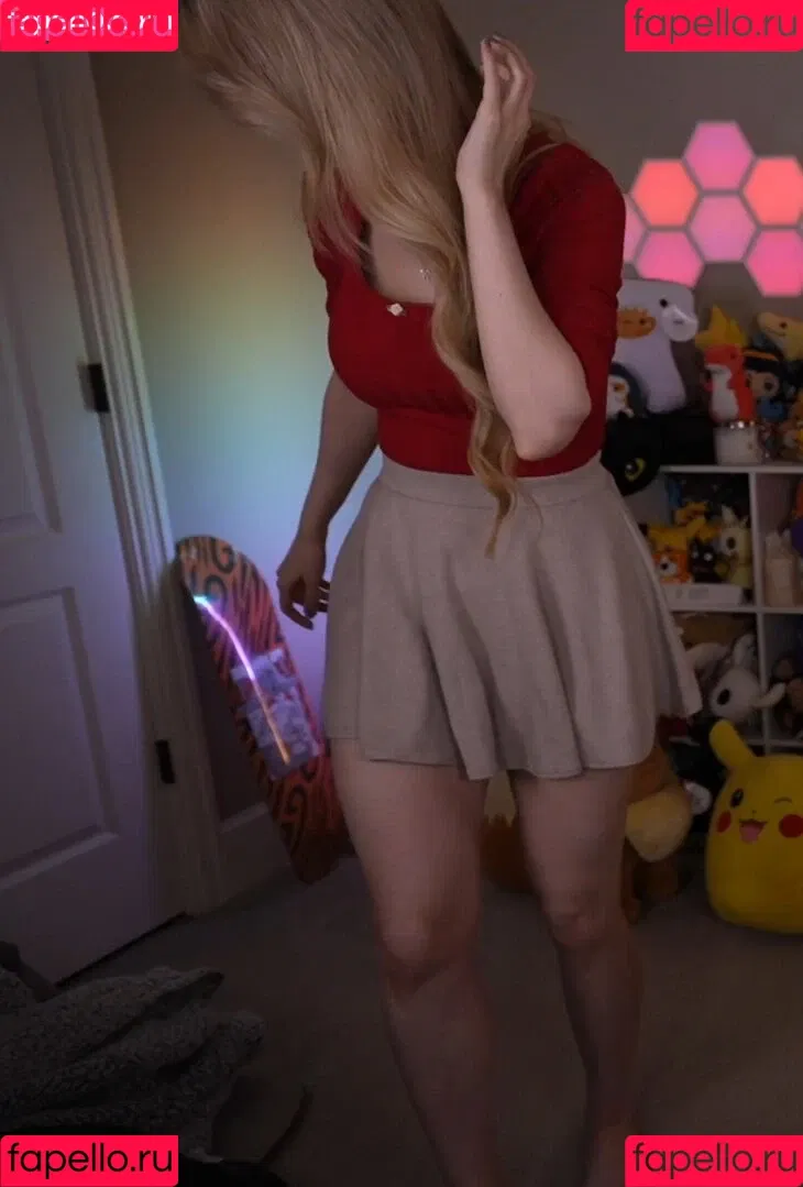 Dizzykitten / dizzykitten7 / dizzykittenpaws / thedizzykitten Onlyfans Photo Gallery 