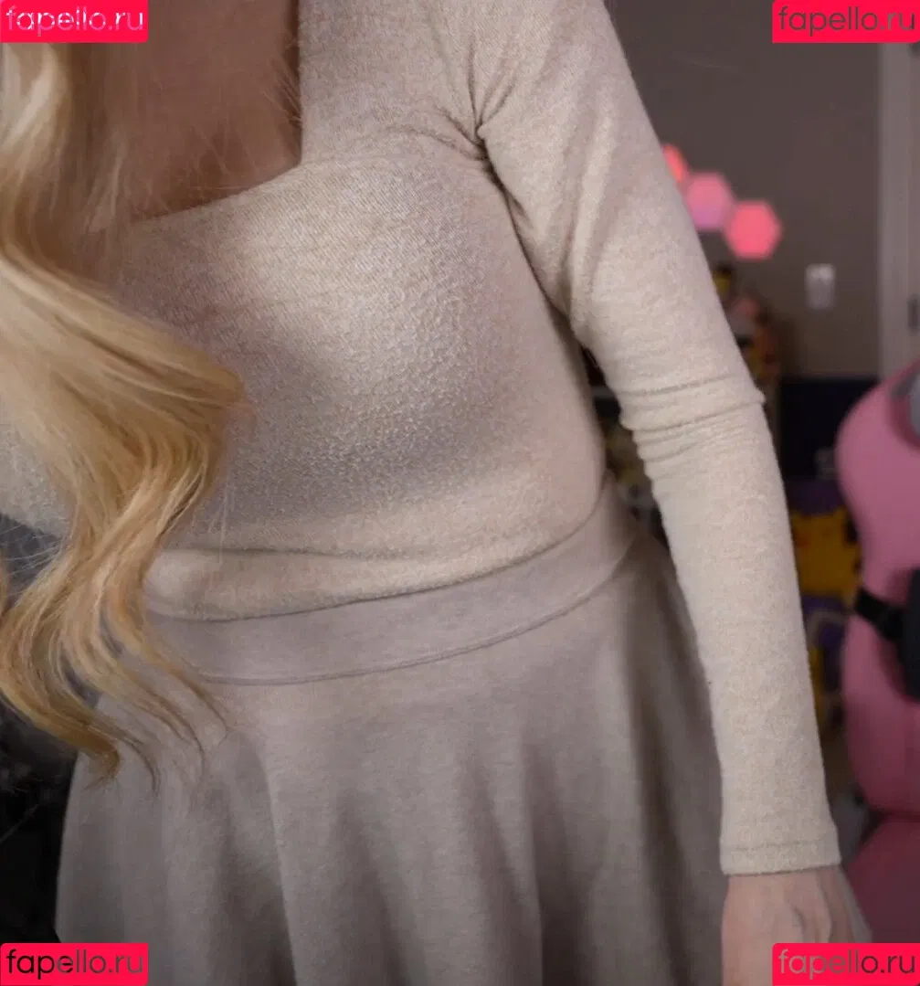 Dizzykitten / dizzykitten7 / dizzykittenpaws / thedizzykitten Onlyfans Photo Gallery 