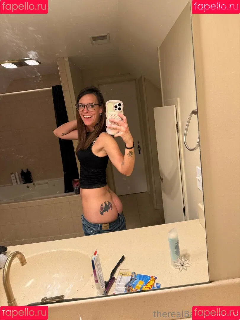 therealbatman_o / therealbatmanduhx Onlyfans Photo Gallery 