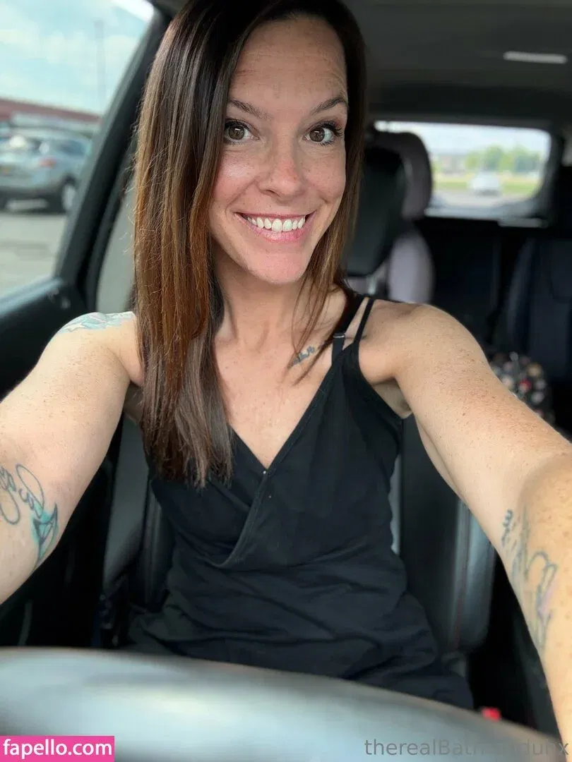 therealbatman_o / therealbatmanduhx Onlyfans Photo Gallery 