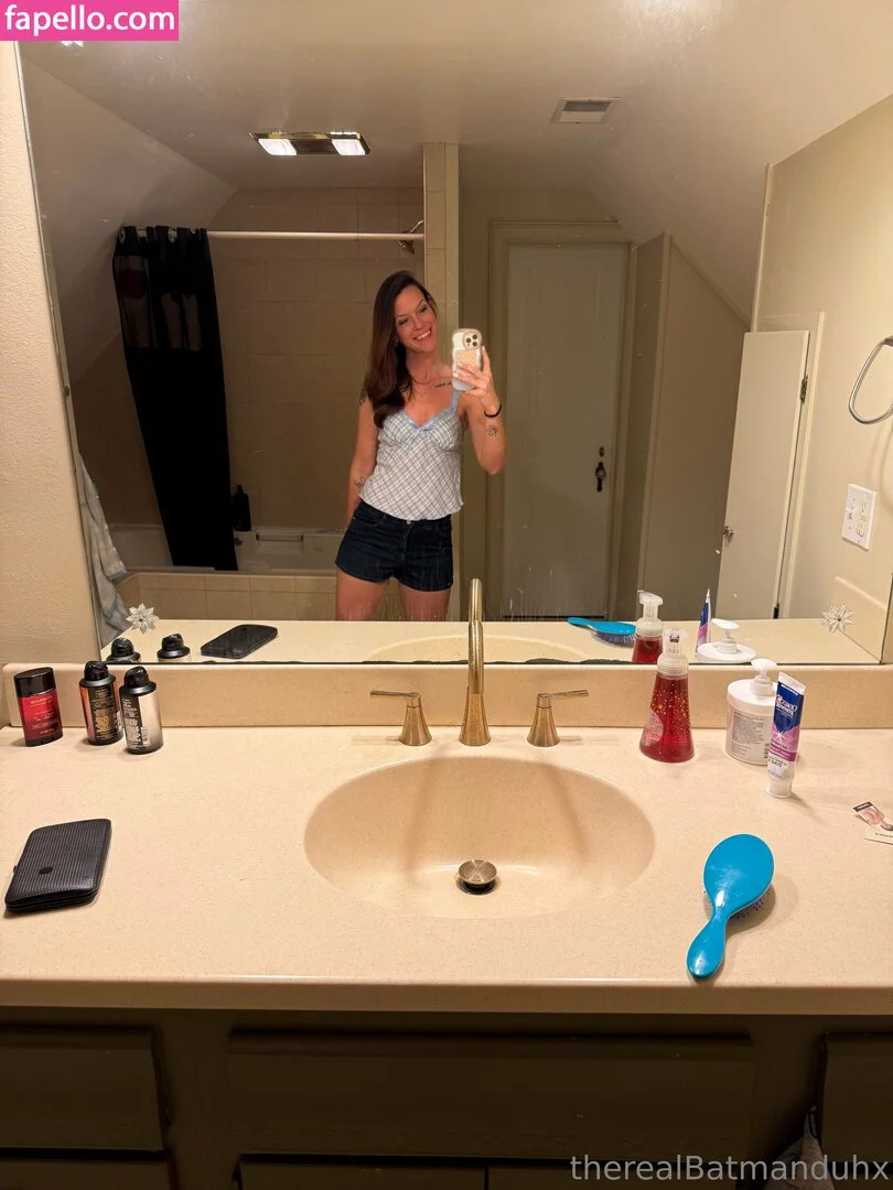 therealbatman_o / therealbatmanduhx Onlyfans Photo Gallery 