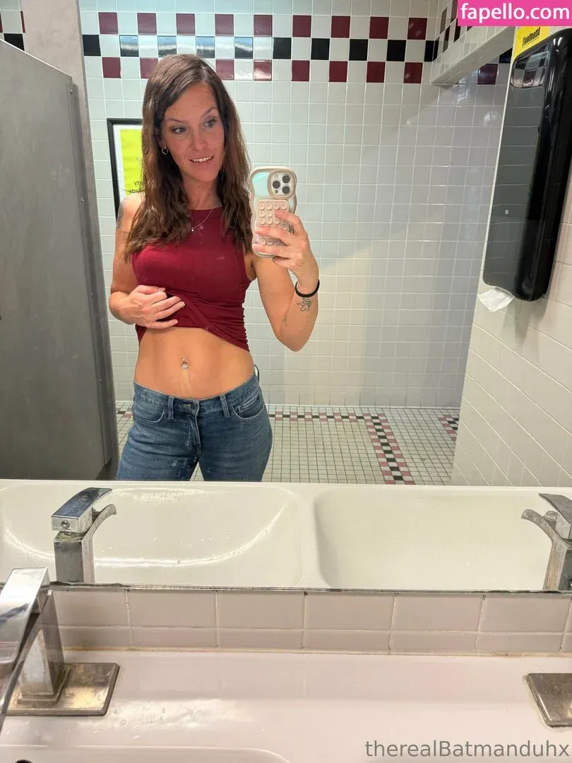 therealbatman_o / therealbatmanduhx Onlyfans Photo Gallery 