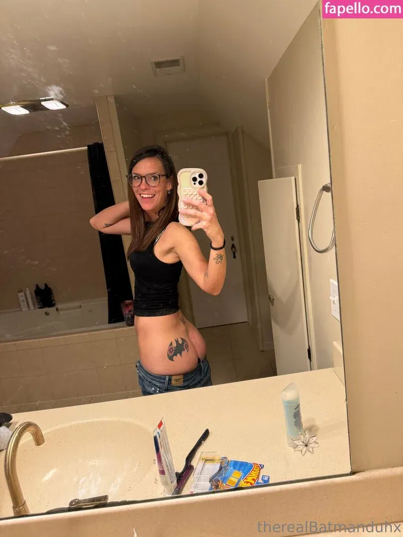 therealbatman_o / therealbatmanduhx Onlyfans Photo Gallery 