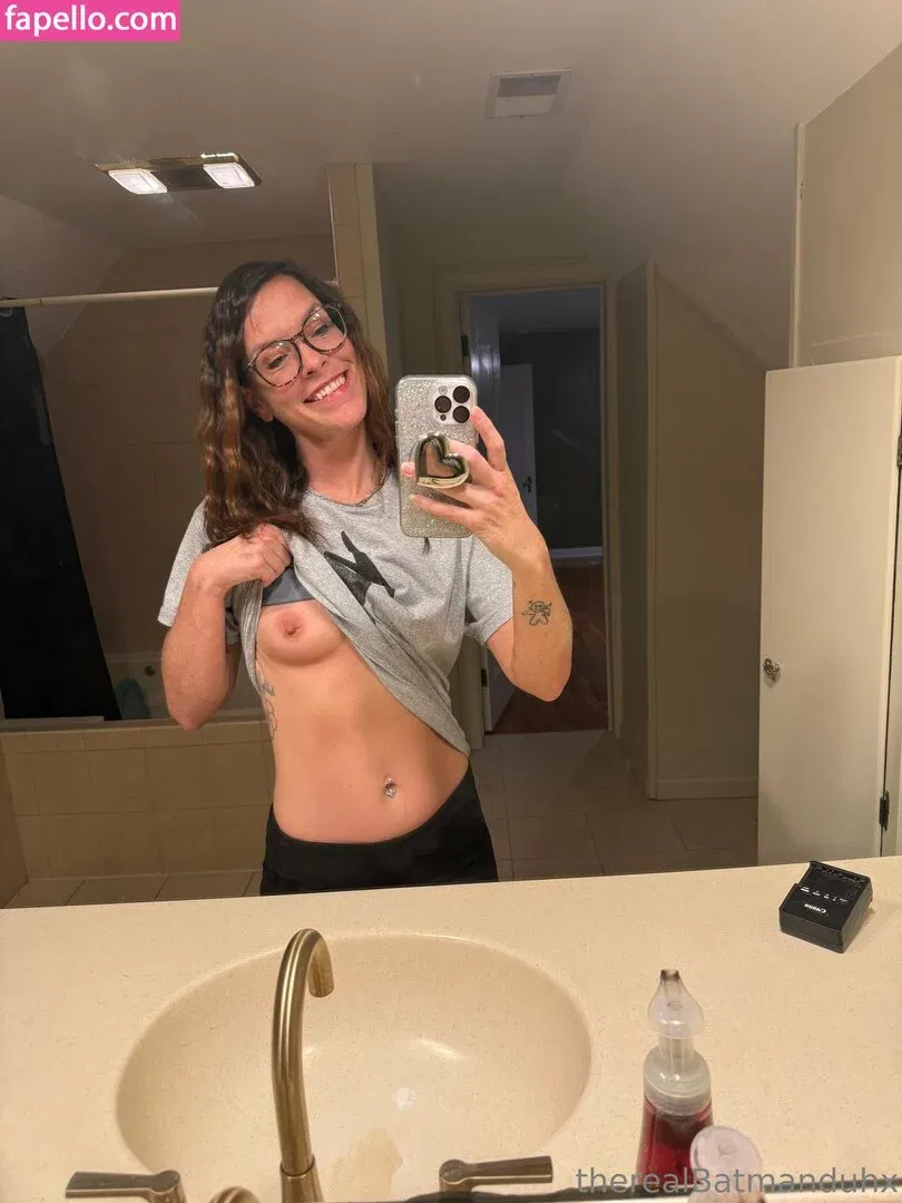 therealbatman_o / therealbatmanduhx Onlyfans Photo Gallery 