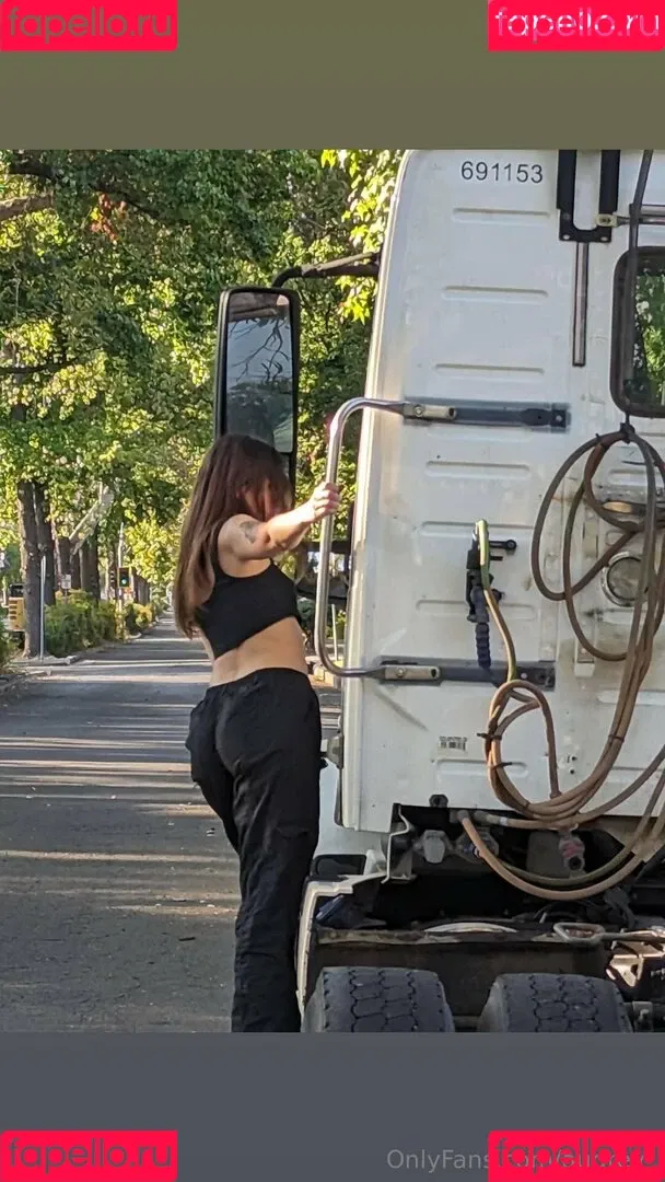 Audrey_ / audrey / audreyroloff Onlyfans Photo Gallery 