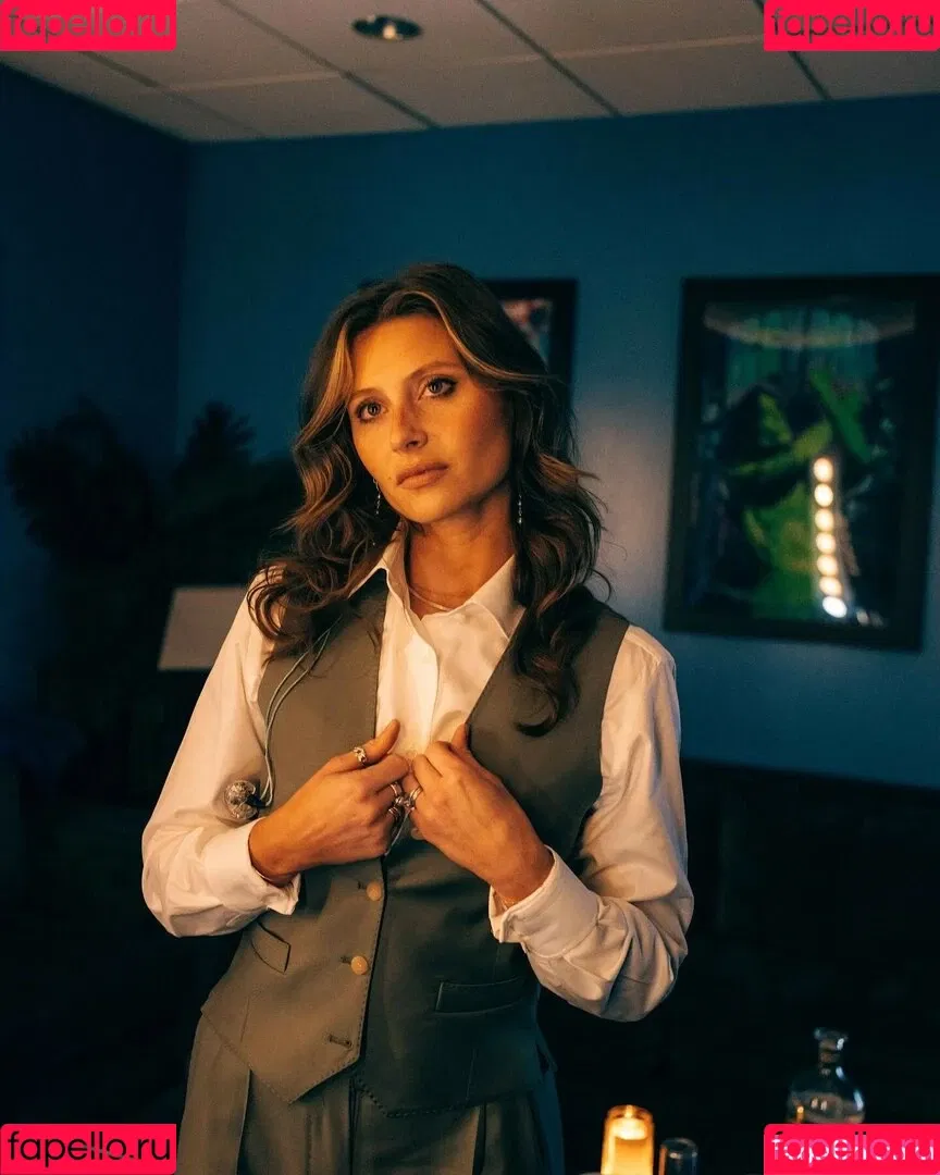 Aly Michalka / iamaly Onlyfans Photo Gallery 