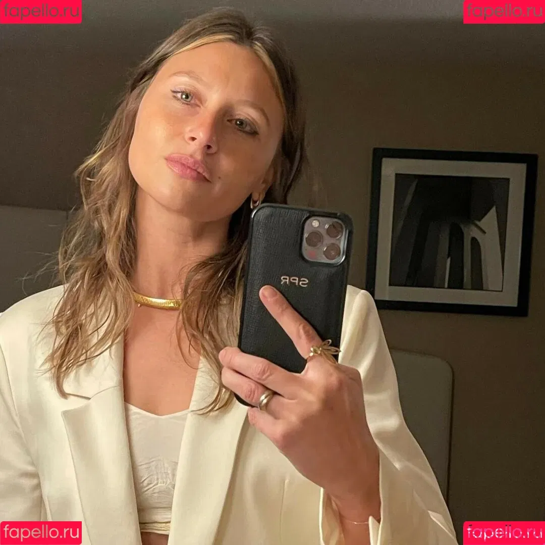 Aly Michalka / iamaly Onlyfans Photo Gallery 