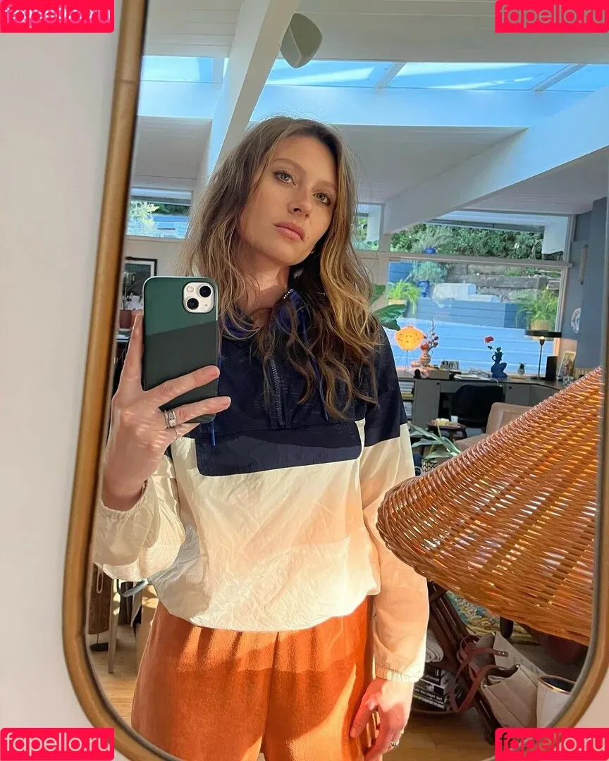 Aly Michalka / iamaly Onlyfans Photo Gallery 