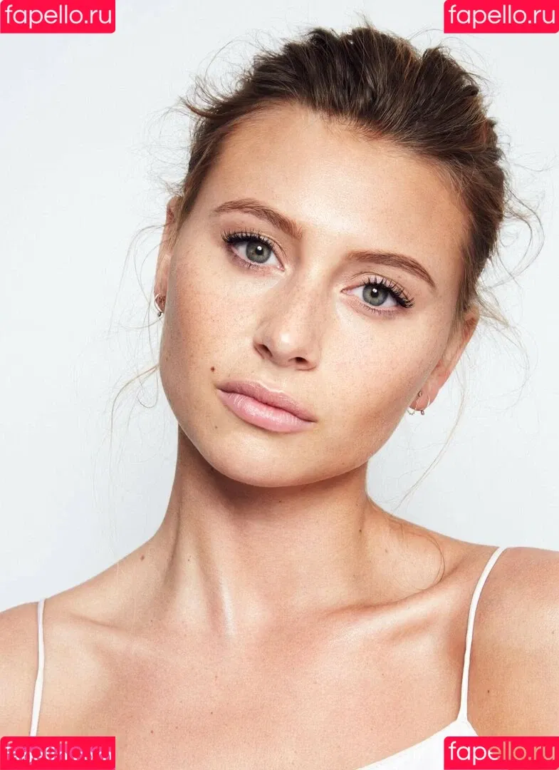Aly Michalka / iamaly Onlyfans Photo Gallery 